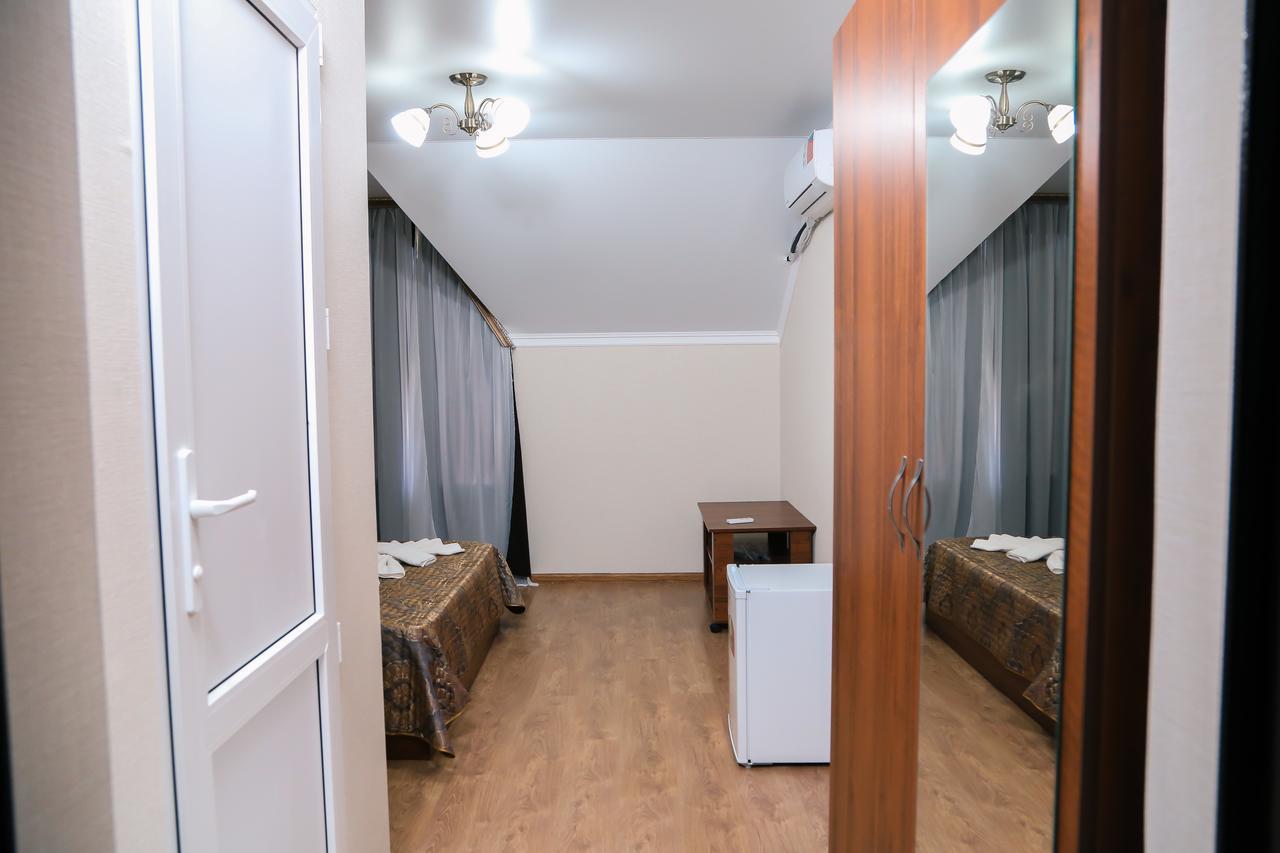 Bon Amour Gagra Extérieur photo