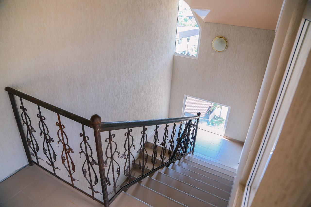 Bon Amour Gagra Extérieur photo